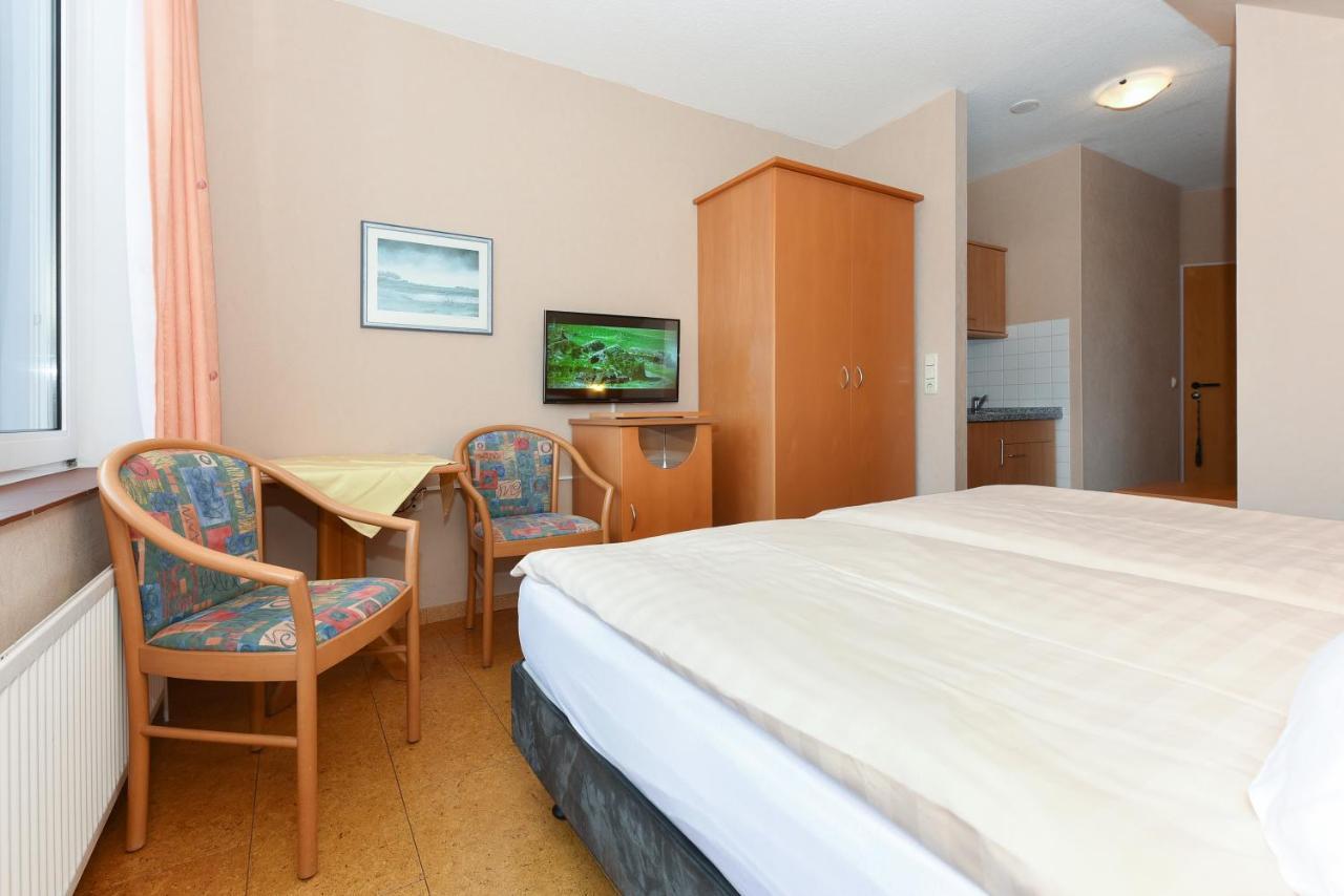 Hotel-Pension Altes Siel 贝塞尔 外观 照片